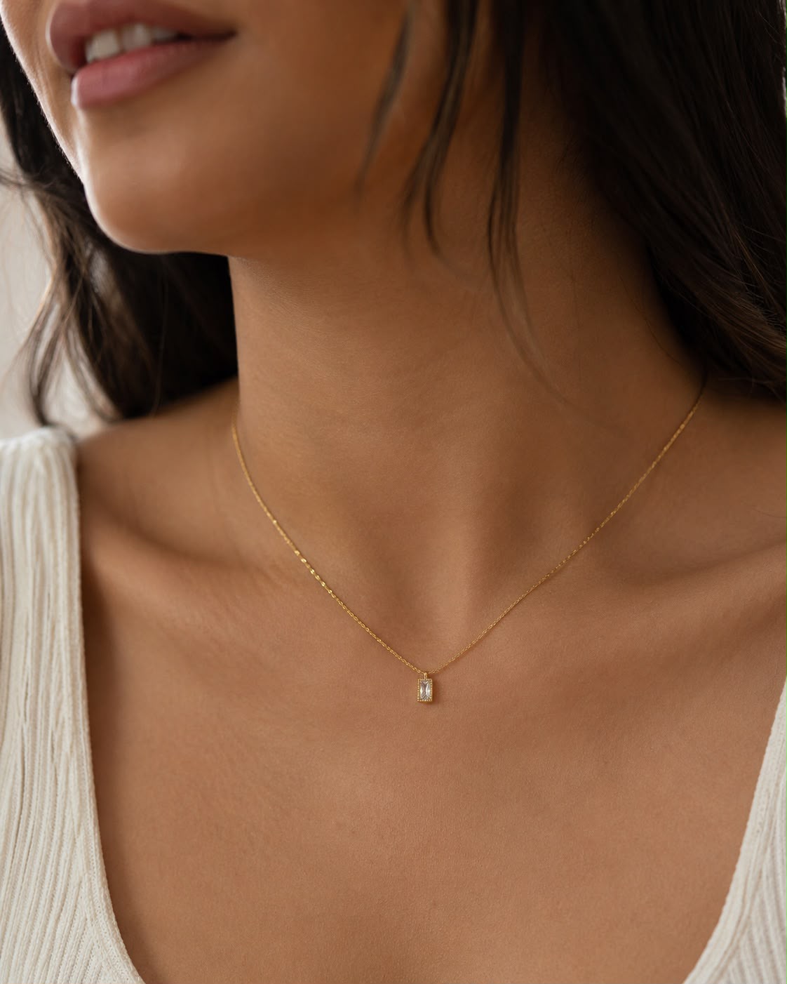 Minimal Necklaces for Everyday