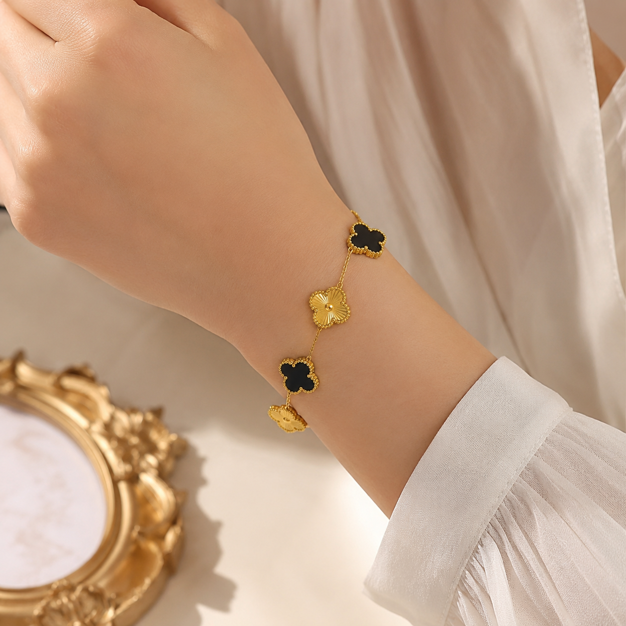 Black clover bracelet